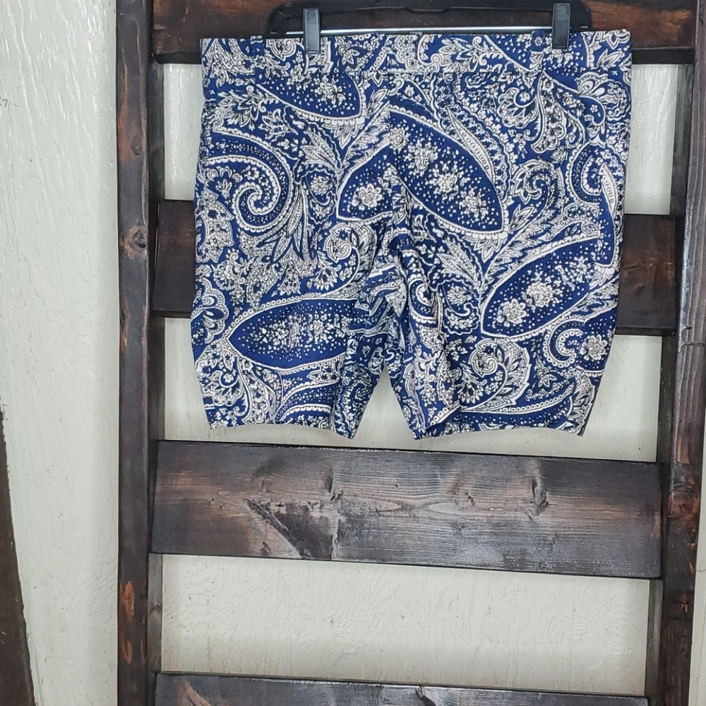 Shorts.                                H1